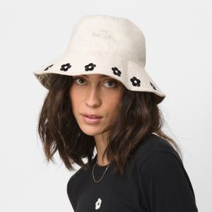 Vans Sandy Liang Bucket Hat